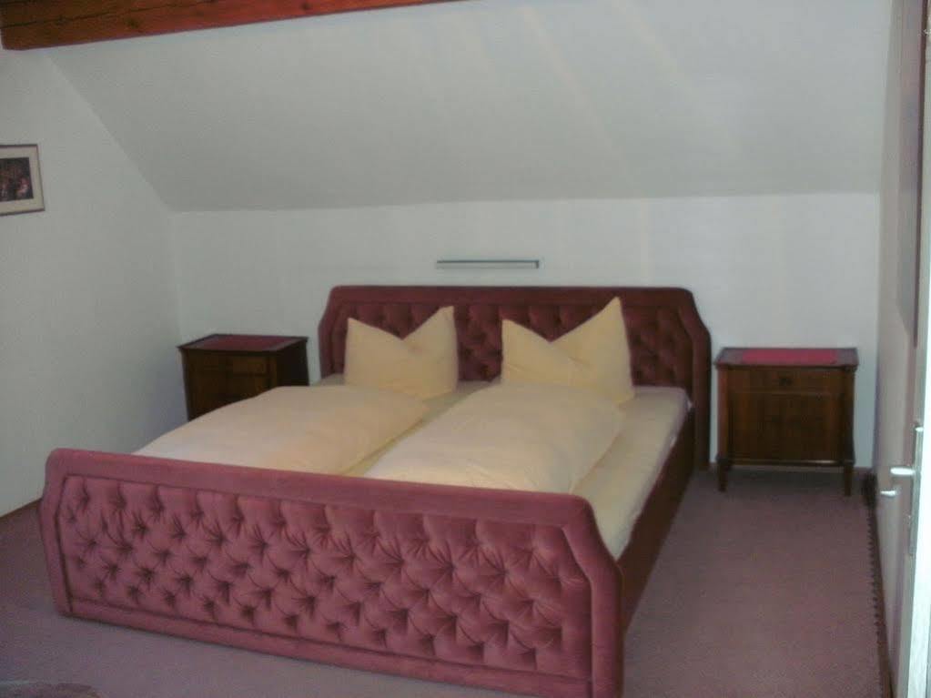 אפנווייר Hotel Am Hindenburgplatz מראה חיצוני תמונה